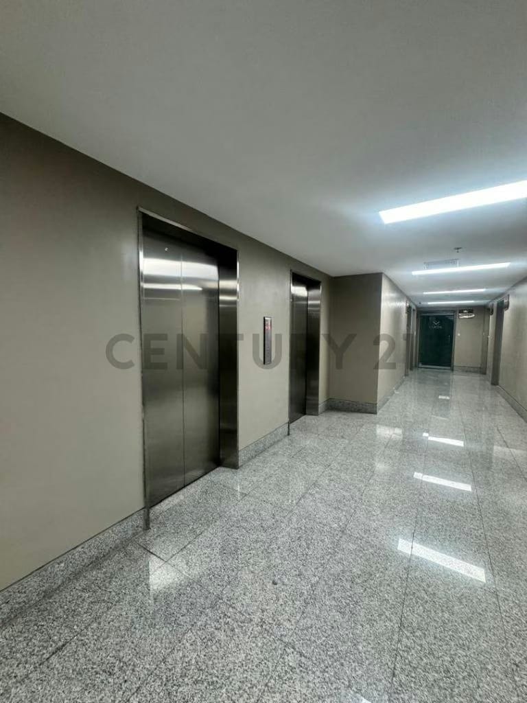 En Venta Oficina En Obra Gris en la Torre Jalisco en Las Mercedes - 11