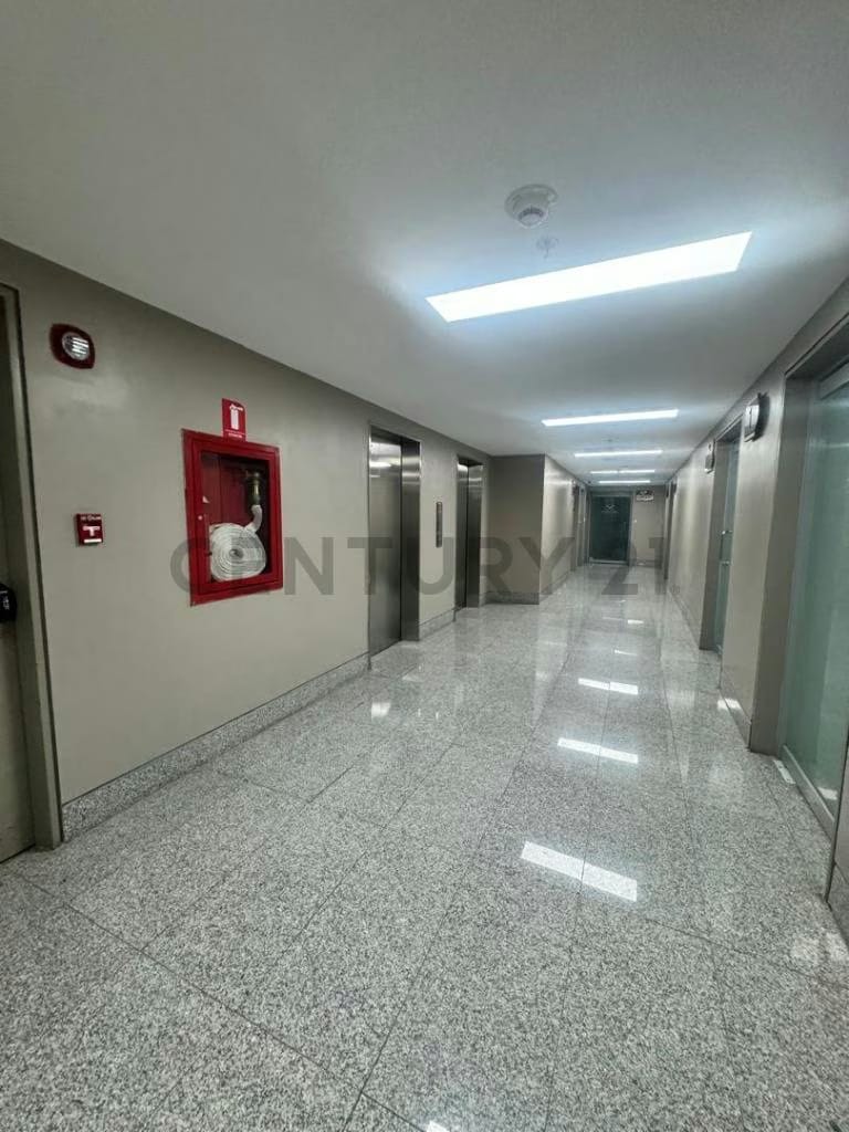 En Venta Oficina En Obra Gris en la Torre Jalisco en Las Mercedes - 12