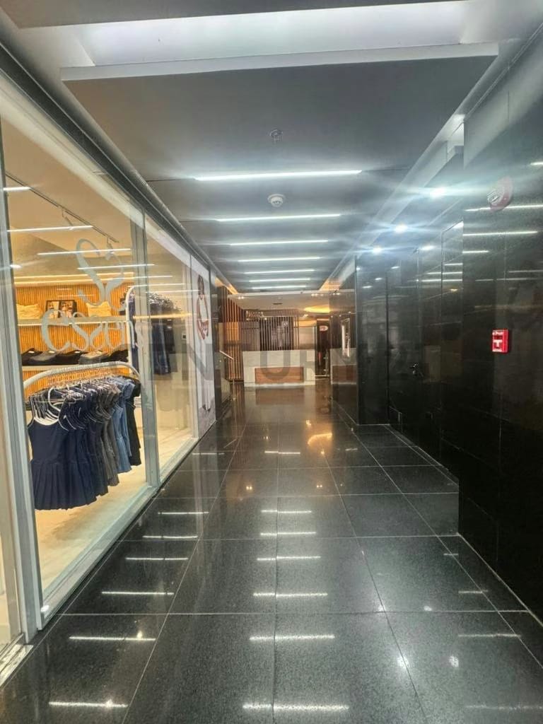 En Venta Oficina En Obra Gris en la Torre Jalisco en Las Mercedes - 3