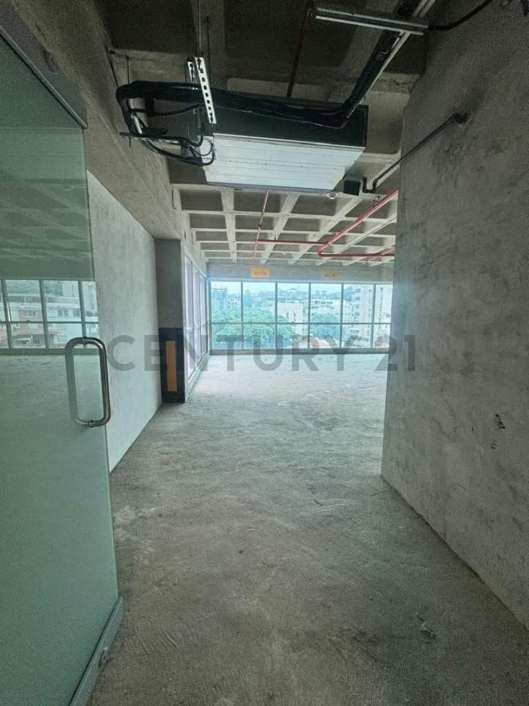 En Venta Oficina En Obra Gris en la Torre Jalisco en Las Mercedes - 9