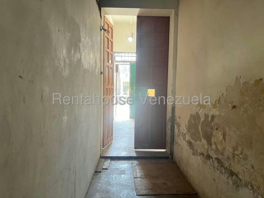 Casa (Multipes Niveles) en Venta en Centro, Aragua - 15