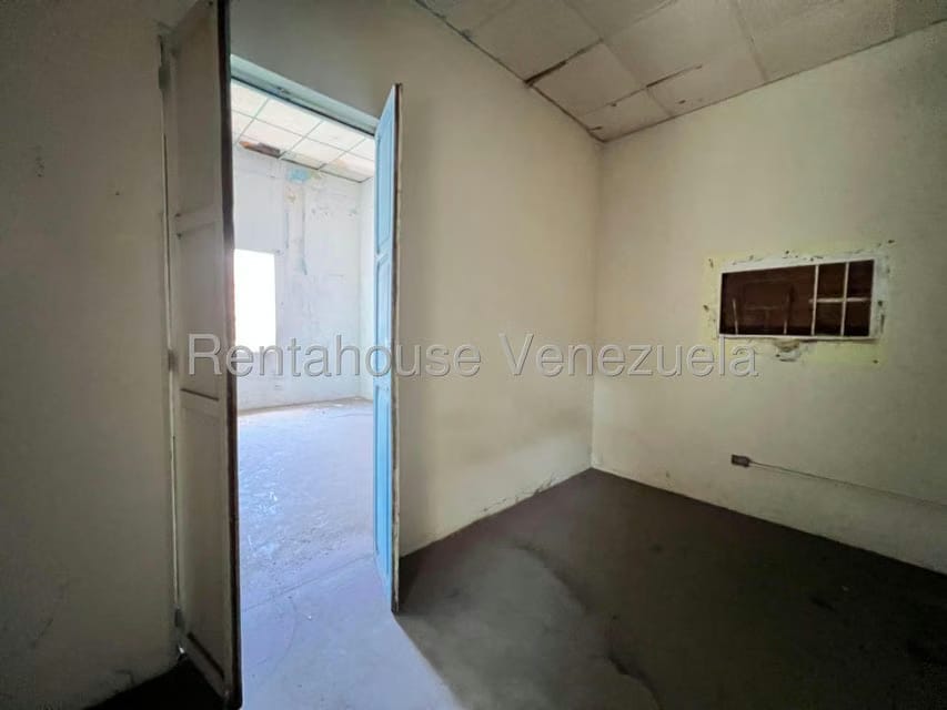 Casa (Multipes Niveles) en Venta en Centro, Aragua - 28