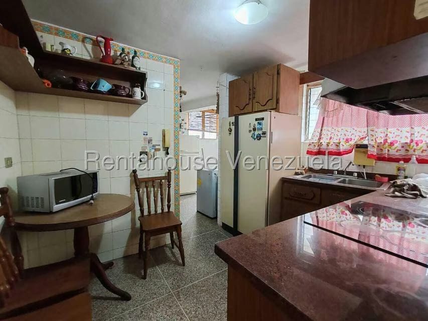 Apartamento (1 Nivel) en Alquiler en El Bosque, Distrito Metropolitano - 18
