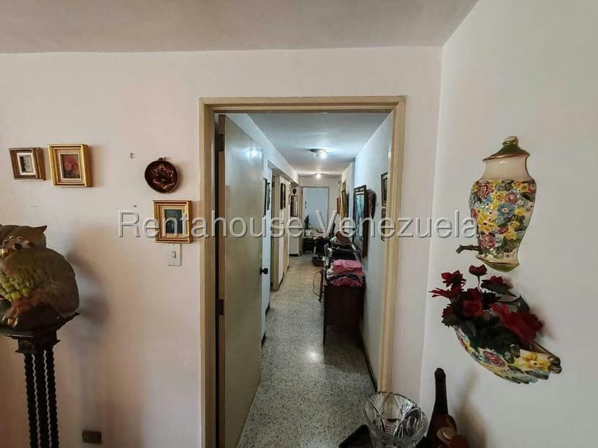 Apartamento (1 Nivel) en Alquiler en El Bosque, Distrito Metropolitano - 4