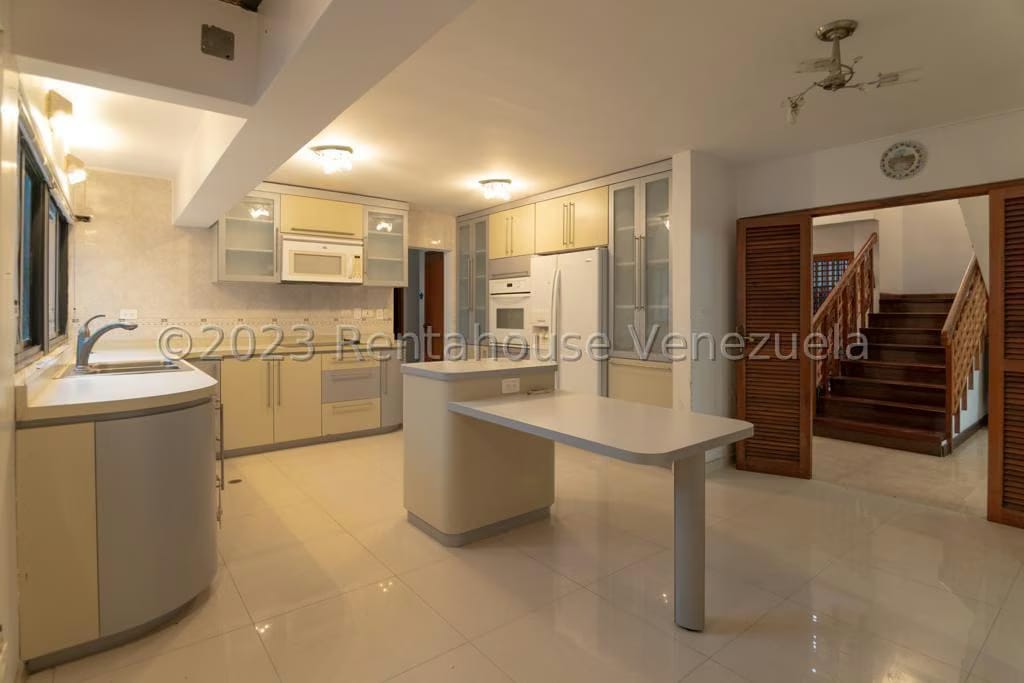 CASA EN VENTA-SELENE MARIN NOBREGA- MLS#23-25356 - 3