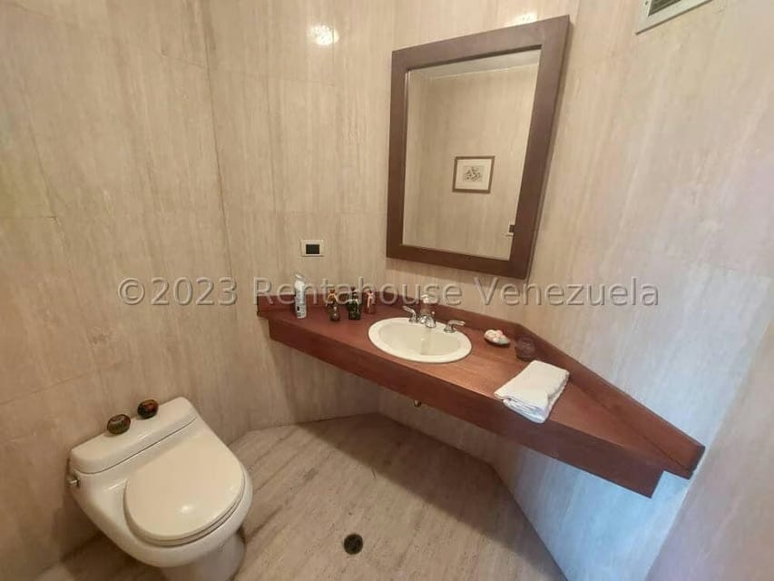 Apartamento (1 Nivel) en Venta en Miranda, Distrito Metropolitano - 23