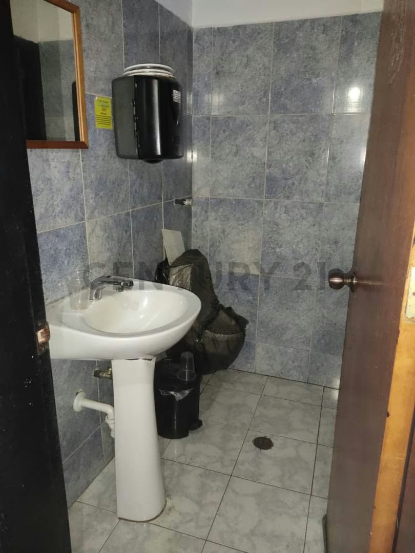 Venta De Local Comercial En C C Costa Atlántica. Av Atlántico, Puerto Ordaz - 15