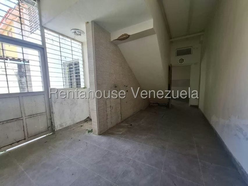 Casa (Duplex) en Alquiler en Trapiche Villas, Lara - 12