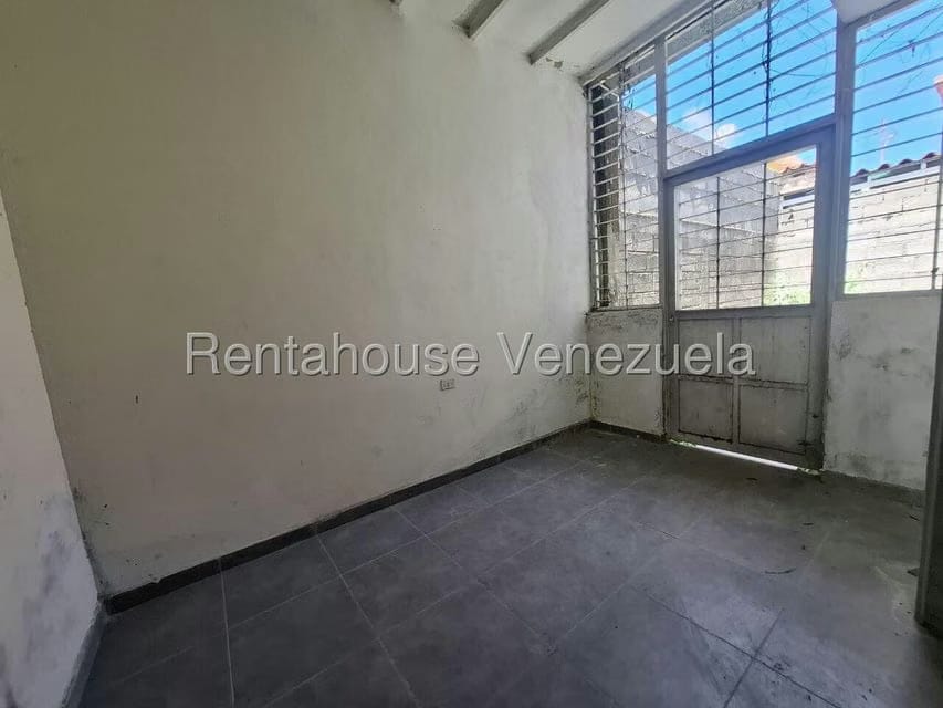 Casa (Duplex) en Alquiler en Trapiche Villas, Lara - 13