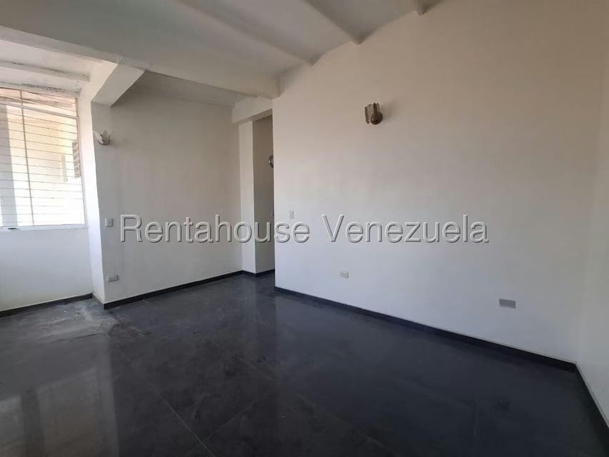 Casa (Duplex) en Alquiler en Trapiche Villas, Lara - 15
