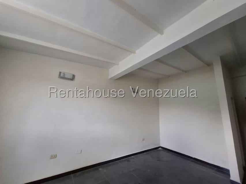 Casa (Duplex) en Alquiler en Trapiche Villas, Lara - 21