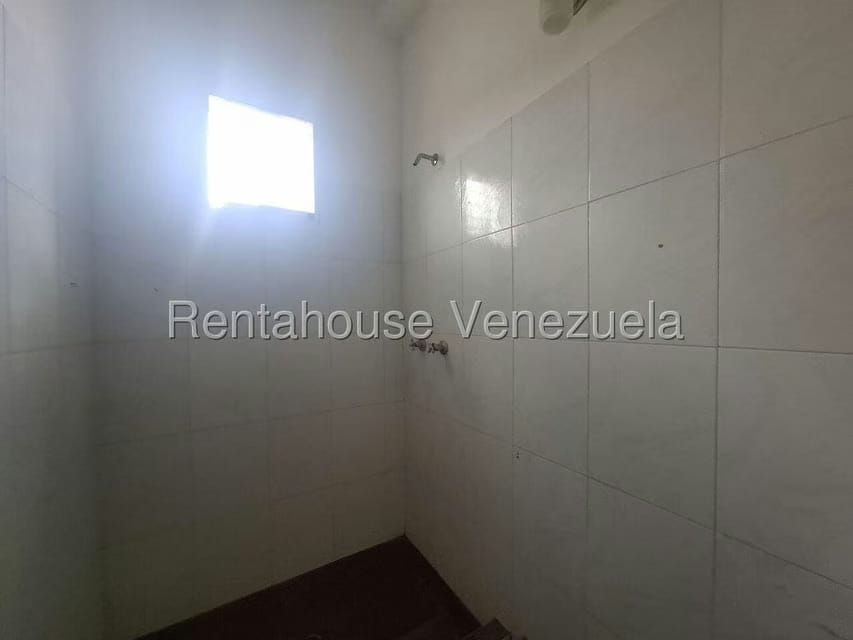 Casa (Duplex) en Alquiler en Trapiche Villas, Lara - 22