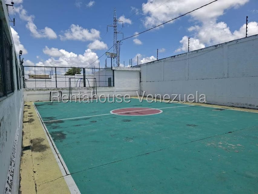 Casa (Duplex) en Alquiler en Trapiche Villas, Lara - 35