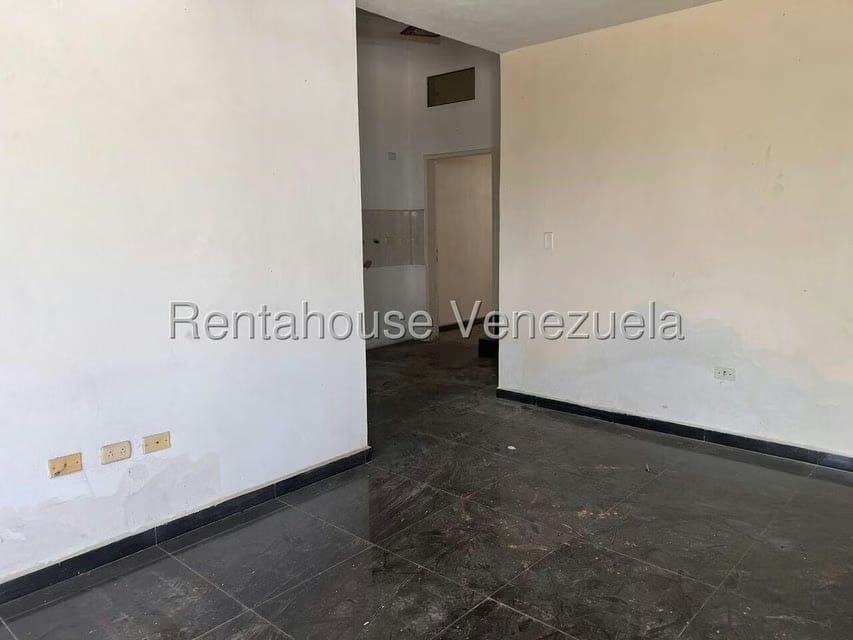 Casa (Duplex) en Alquiler en Trapiche Villas, Lara - 5