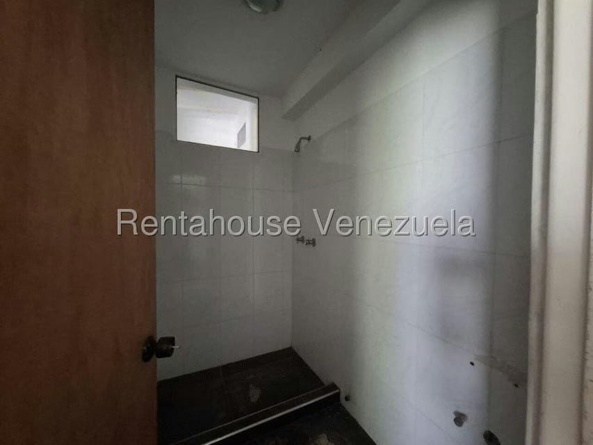 Casa (Duplex) en Alquiler en Trapiche Villas, Lara - 9