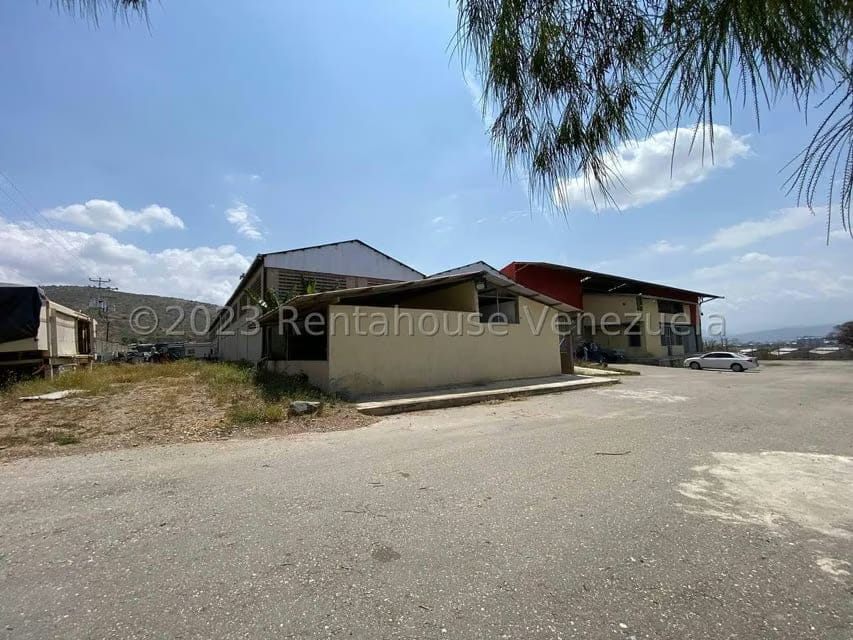 Comercial (Local Comercial) en Venta en Zona Industrial 2, Lara - 2