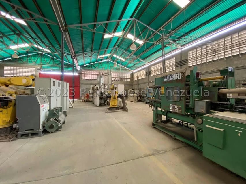 Comercial (Local Comercial) en Venta en Zona Industrial 2, Lara - 22