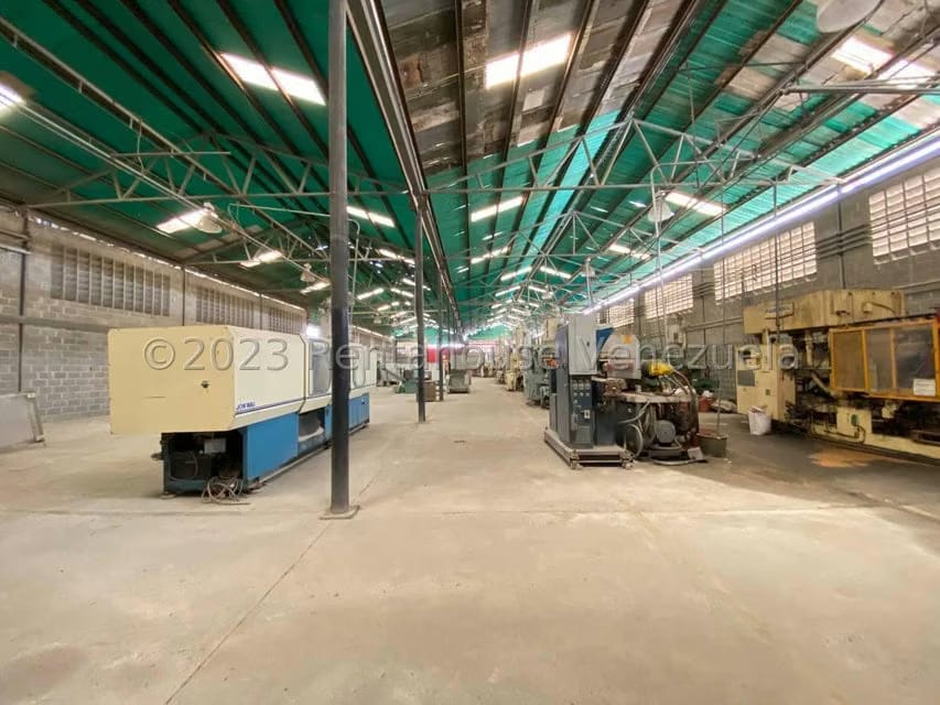 Comercial (Local Comercial) en Venta en Zona Industrial 2, Lara - 29
