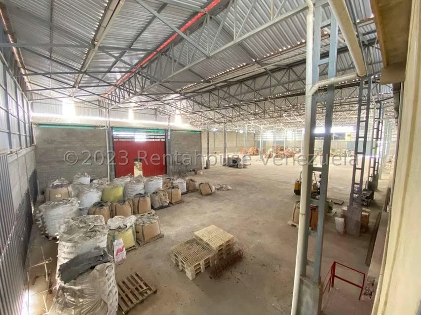 Comercial (Local Comercial) en Venta en Zona Industrial 2, Lara - 36