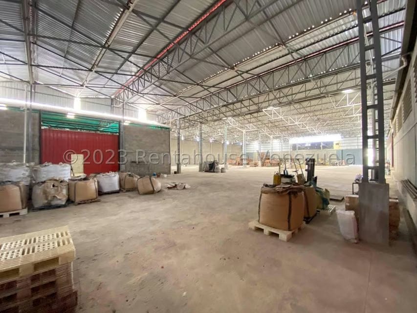 Comercial (Local Comercial) en Venta en Zona Industrial 2, Lara - 38