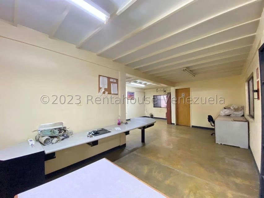 Comercial (Local Comercial) en Venta en Zona Industrial 2, Lara - 40