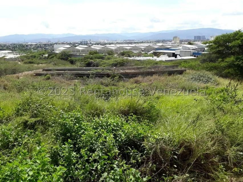 Comercial (Local Comercial) en Venta en Zona Industrial 2, Lara - 45