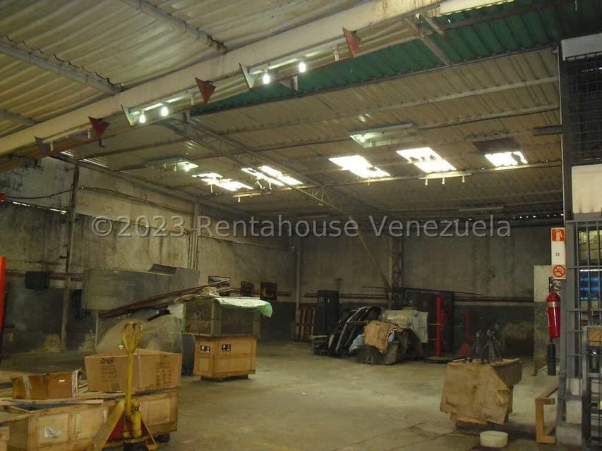 Comercial (Galpon - Deposito) en Venta en Boleita Sur, Distrito Metropolitano - 27