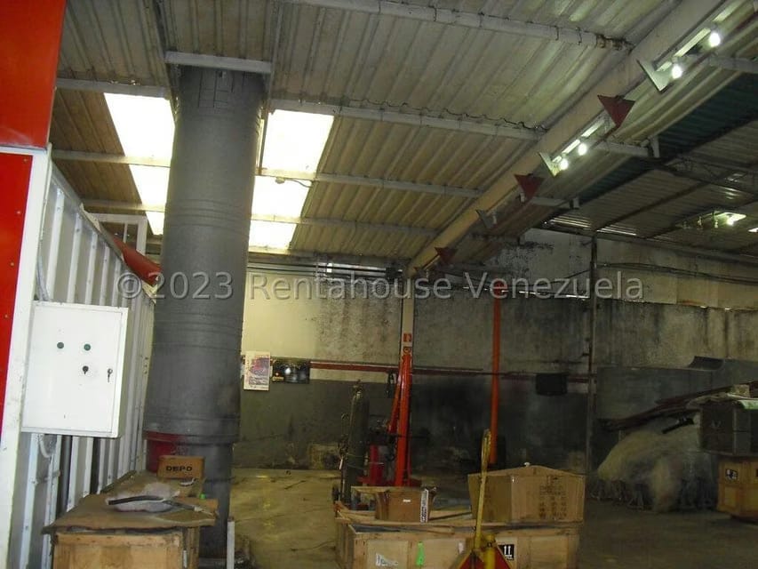 Comercial (Galpon - Deposito) en Venta en Boleita Sur, Distrito Metropolitano - 28
