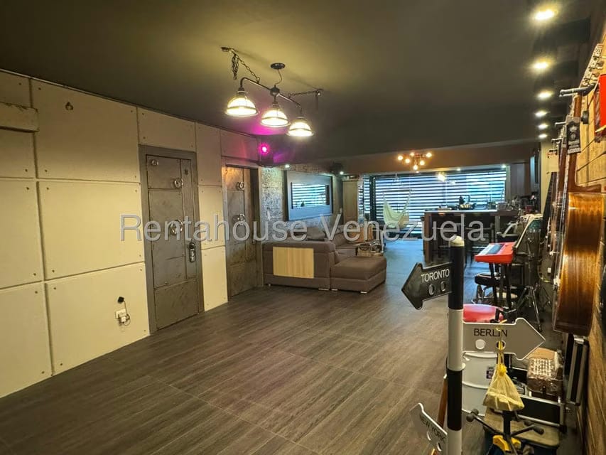 Apartamento (1 Nivel) en Venta en Loma Linda, Distrito Metropolitano - 2