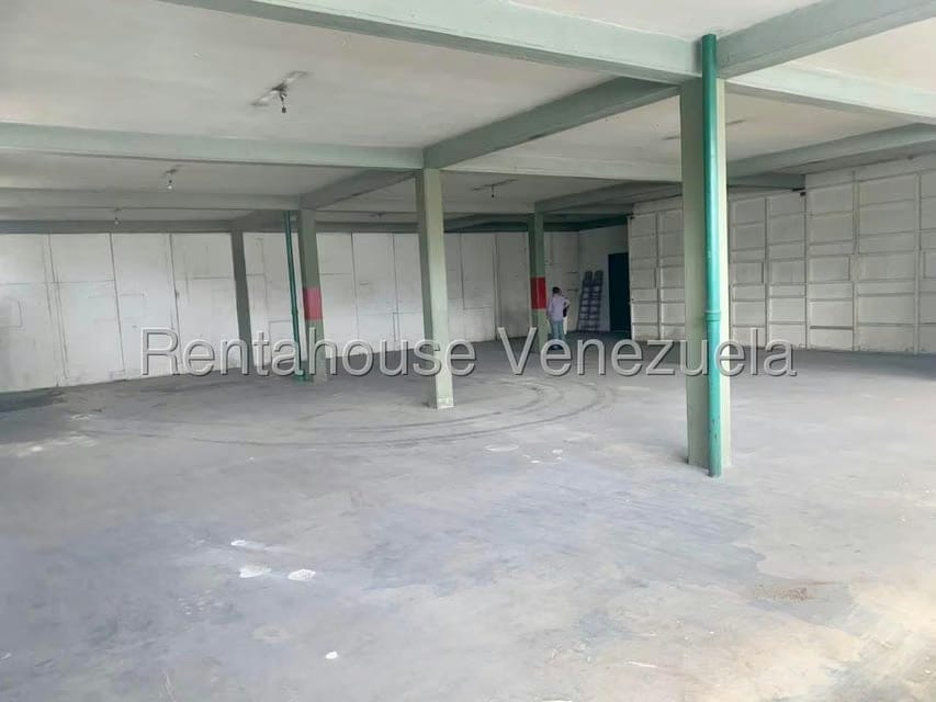 Comercial (Galpon - Deposito) en Alquiler en El Valle, Distrito Metropolitano - 4
