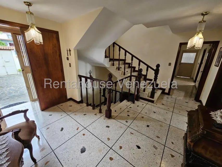 Casa (Multipes Niveles) en Venta en Prados del Este, Distrito Metropolitano - 14