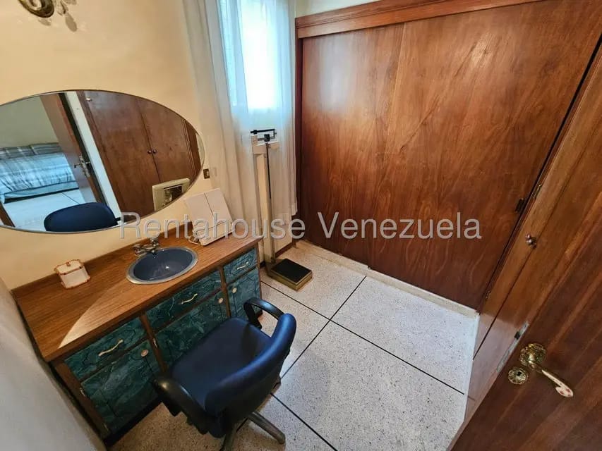 Casa (Multipes Niveles) en Venta en Prados del Este, Distrito Metropolitano - 19