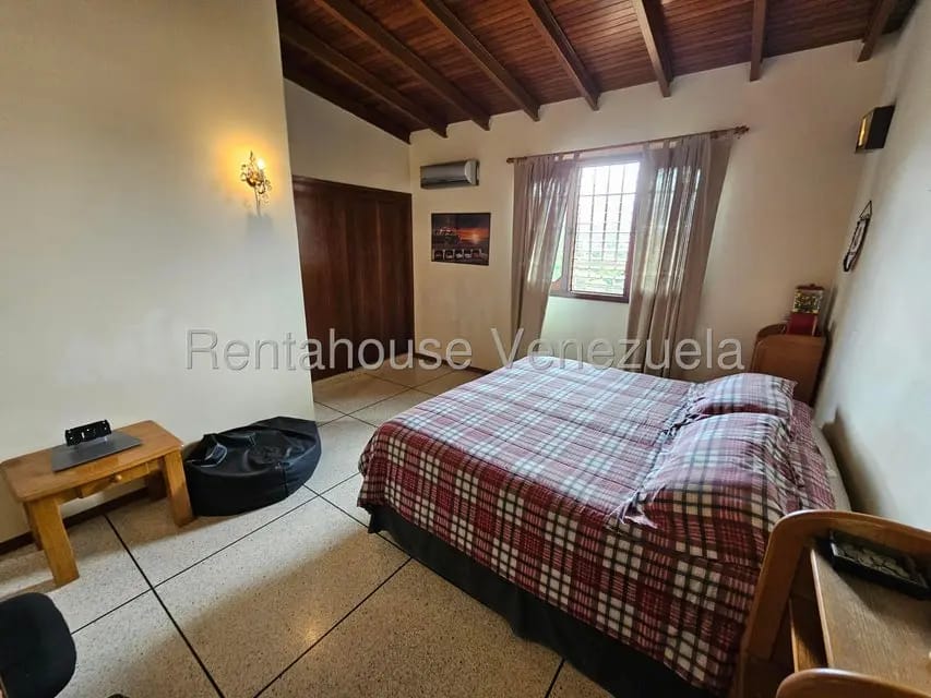 Casa (Multipes Niveles) en Venta en Prados del Este, Distrito Metropolitano - 23