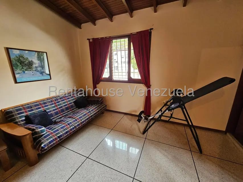 Casa (Multipes Niveles) en Venta en Prados del Este, Distrito Metropolitano - 27