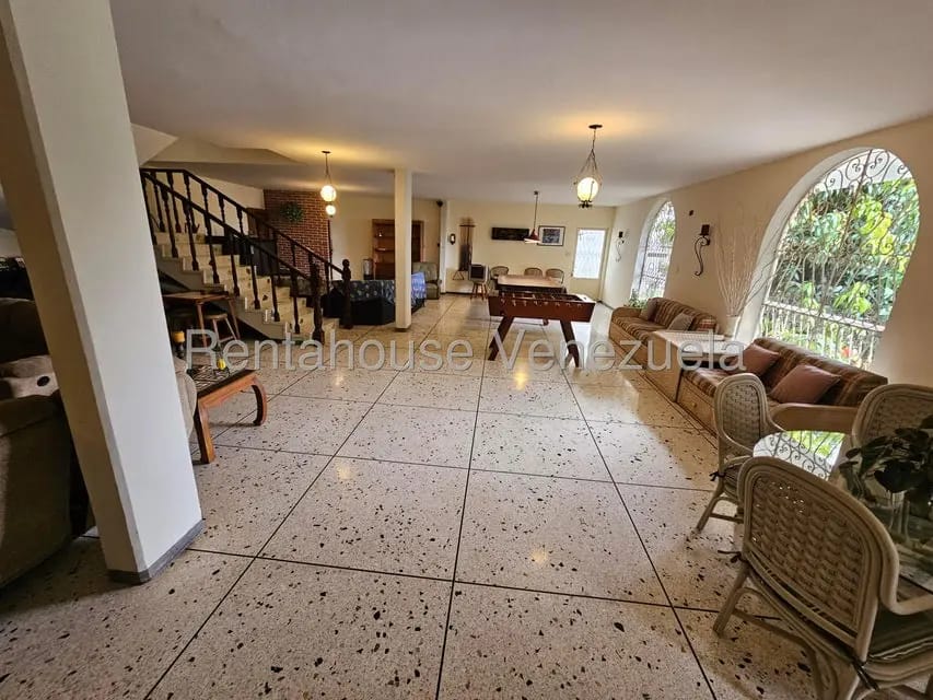 Casa (Multipes Niveles) en Venta en Prados del Este, Distrito Metropolitano - 40