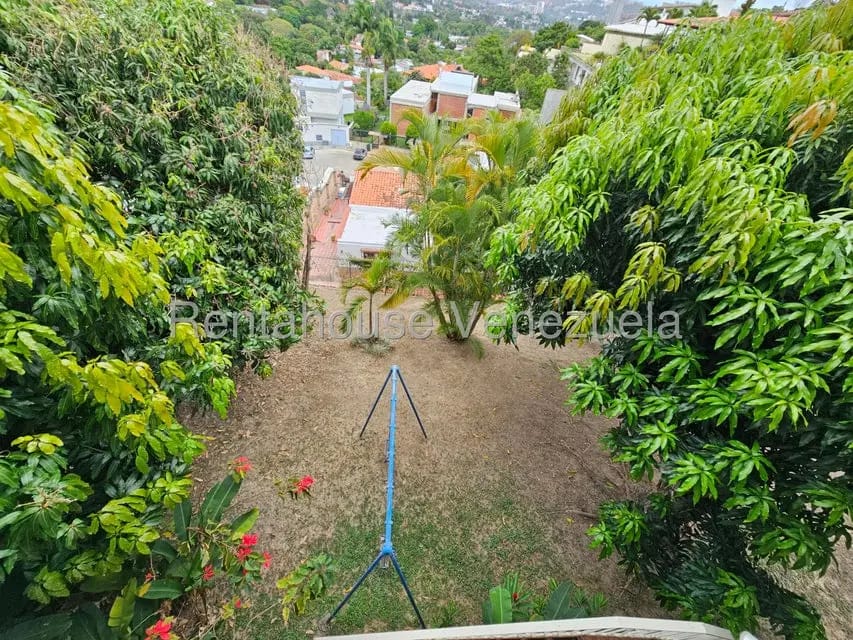 Casa (Multipes Niveles) en Venta en Prados del Este, Distrito Metropolitano - 43