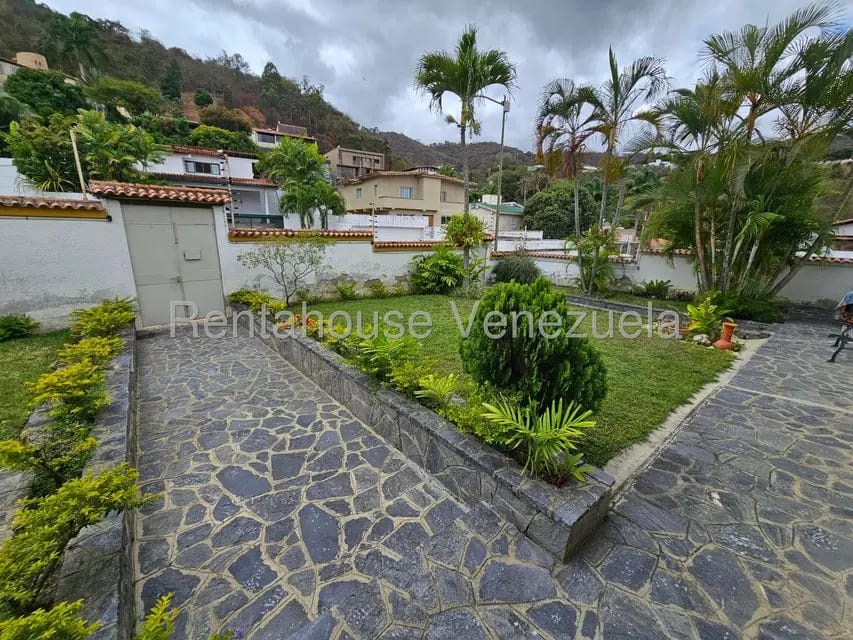 Casa (Multipes Niveles) en Venta en Prados del Este, Distrito Metropolitano - 46