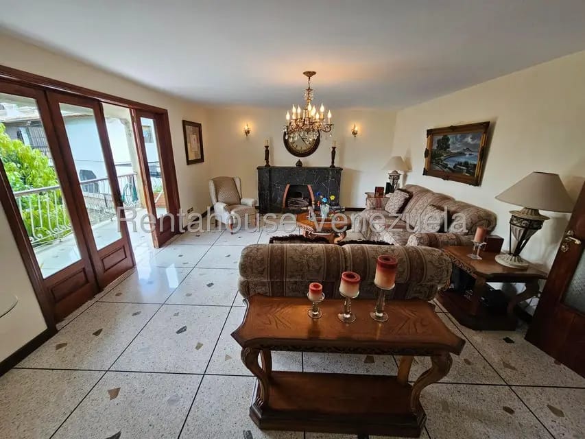 Casa (Multipes Niveles) en Venta en Prados del Este, Distrito Metropolitano - 6