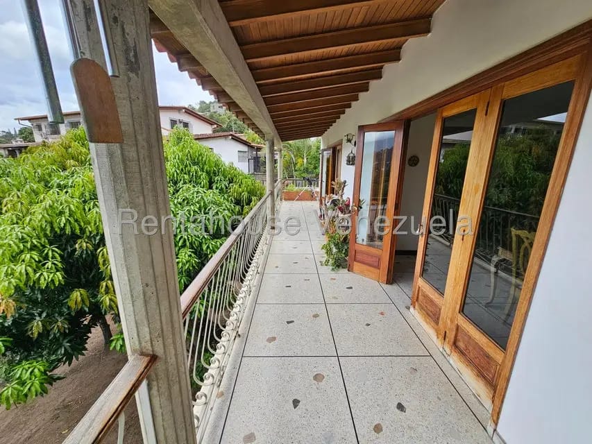 Casa (Multipes Niveles) en Venta en Prados del Este, Distrito Metropolitano - 9