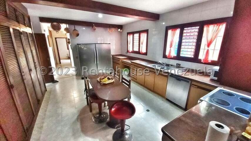 Casa (Multipes Niveles) en Alquiler en Colinas del Tamanaco, Distrito Metropolitano - 13