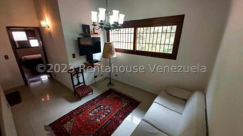 Casa (Multipes Niveles) en Alquiler en Colinas del Tamanaco, Distrito Metropolitano - 25
