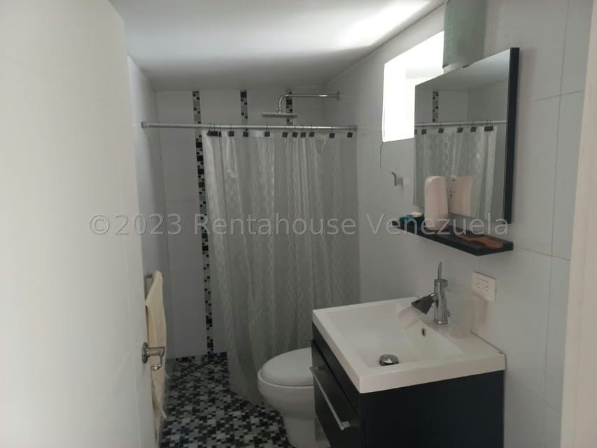 Casa (1 Nivel) en Venta en La Trinidad, Distrito Metropolitano - 32