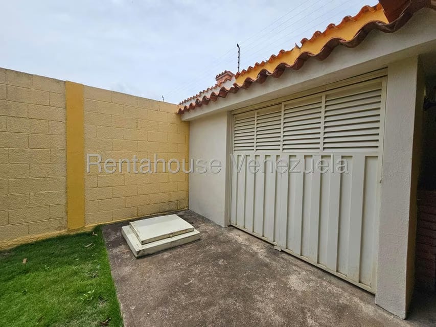 Casa (Duplex) en Venta en Barici, Lara - 23