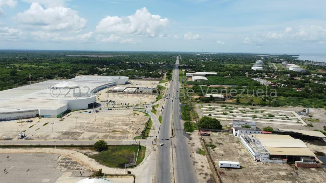 Terreno (Comercial) en Venta en Avenida Intercomunal, Zulia - 7