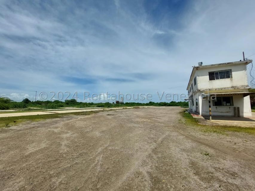 Terreno (Comercial) en Venta en Avenida Intercomunal, Zulia - 9