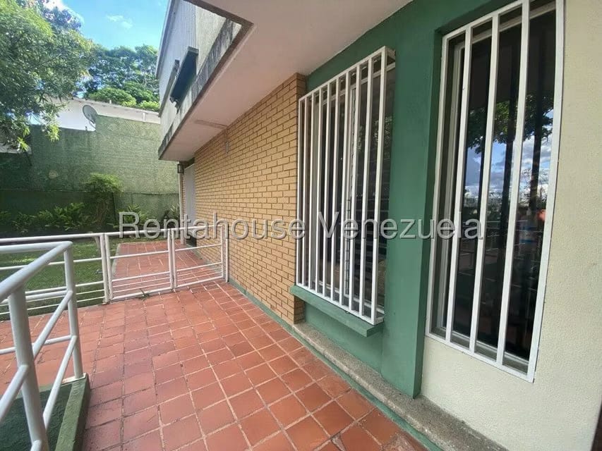 Casa (Duplex) en Venta en Colinas de Bello Monte, Distrito Metropolitano - 2