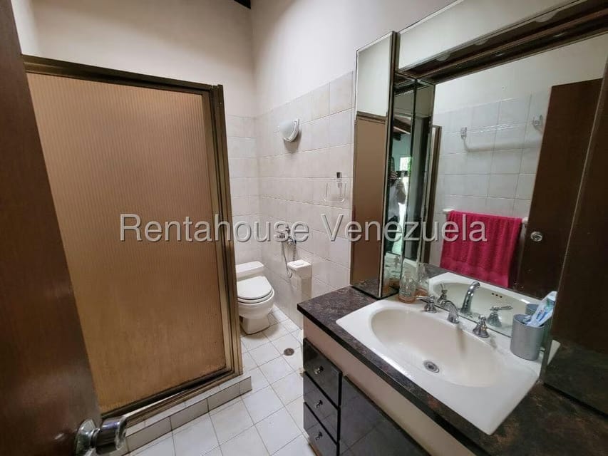 Casa (Duplex) en Venta en Colinas de Bello Monte, Distrito Metropolitano - 26