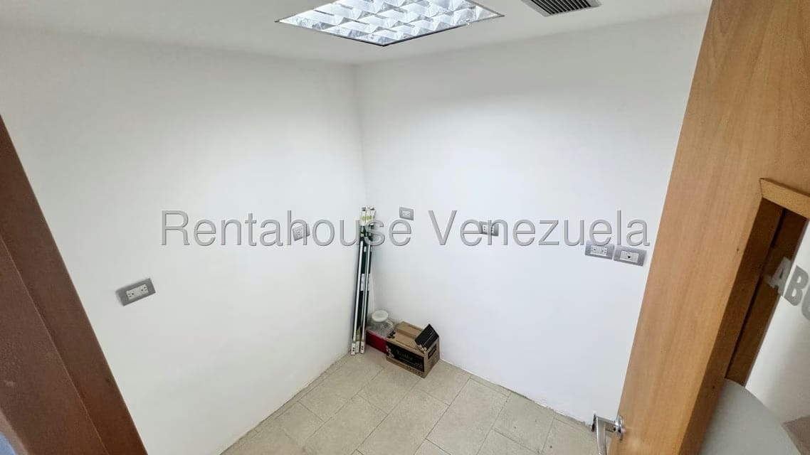 Comercial (Local Comercial) en Alquiler en Montalban I, Distrito Metropolitano - 16