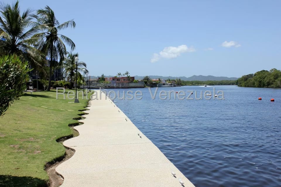 Townhouse (1 Nivel) en Venta en Puerto Encantado, Miranda - 12