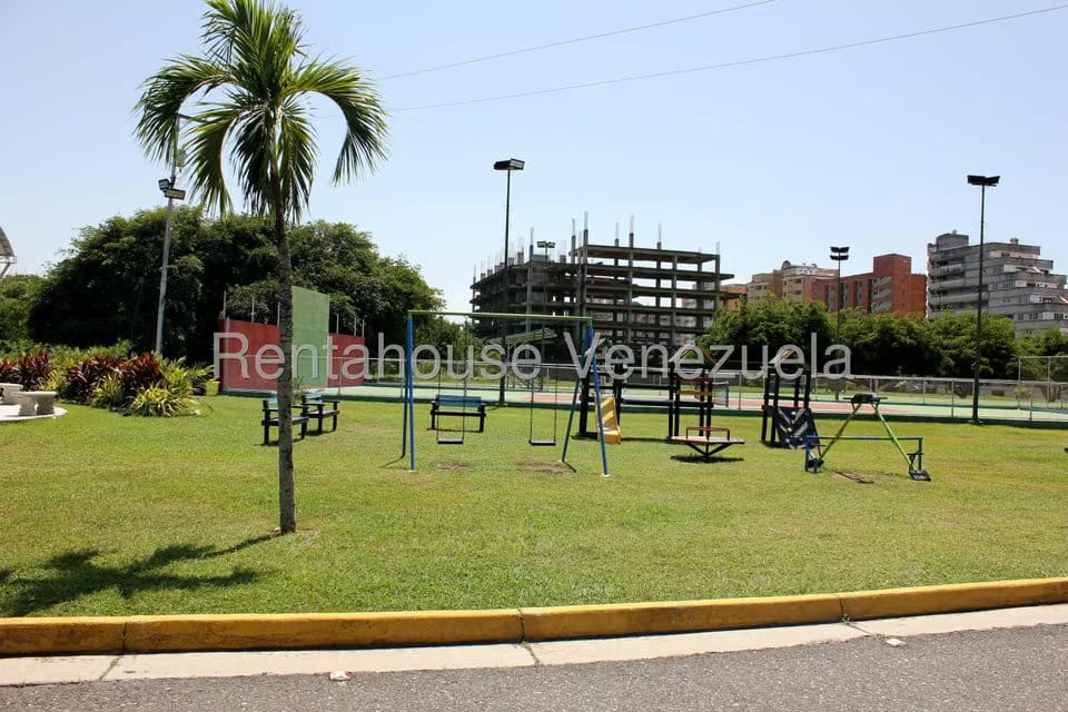 Townhouse (1 Nivel) en Venta en Puerto Encantado, Miranda - 15